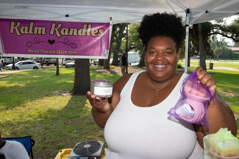 soy candle vendor